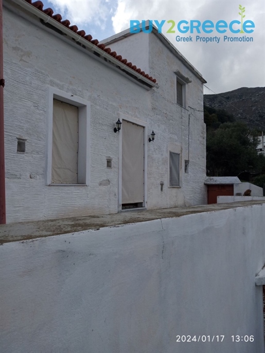 (Te koop) Huis || Cycladen/Andros-Korthio - 120 m², 3 slaapkamers, 400.000€