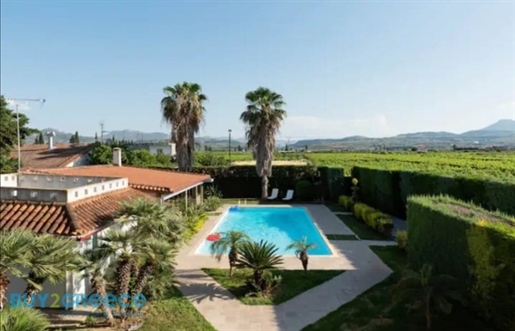 (A Vendre) Villa Résidentielle || Préfecture des Corinthes/Assos-Lechaio - 421 m², 6 chambres, 650.