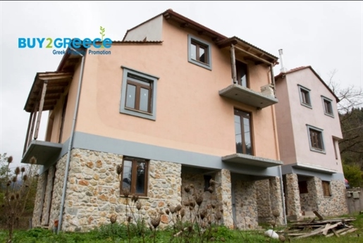(à vendre) maisonnette maisonnette || Préfecture d’Evritania/Karpenisi - 254 m², 7 chambres, 220.00