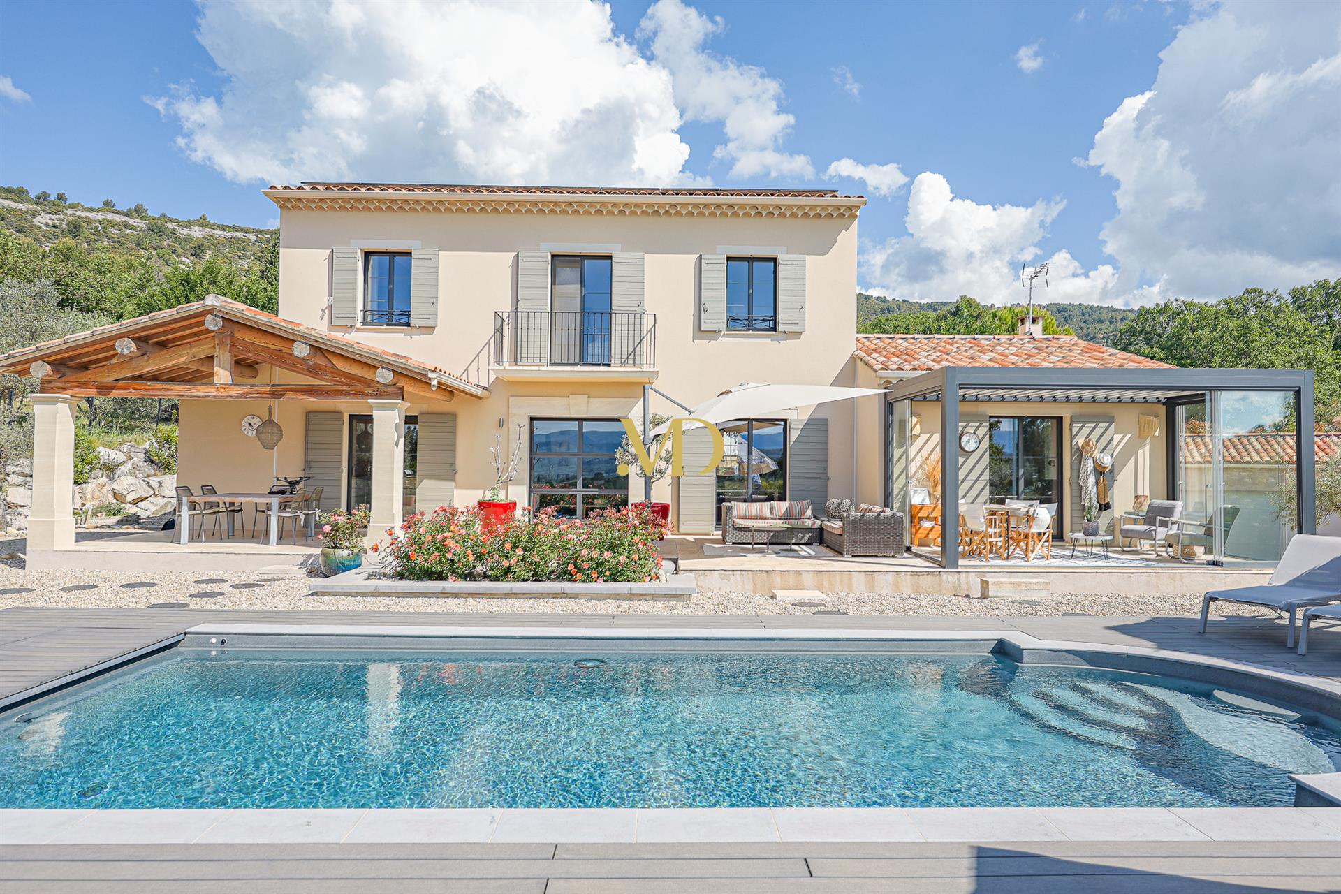 Exceptional property with Panoramic view Saint-Saturnin-lès-Apt