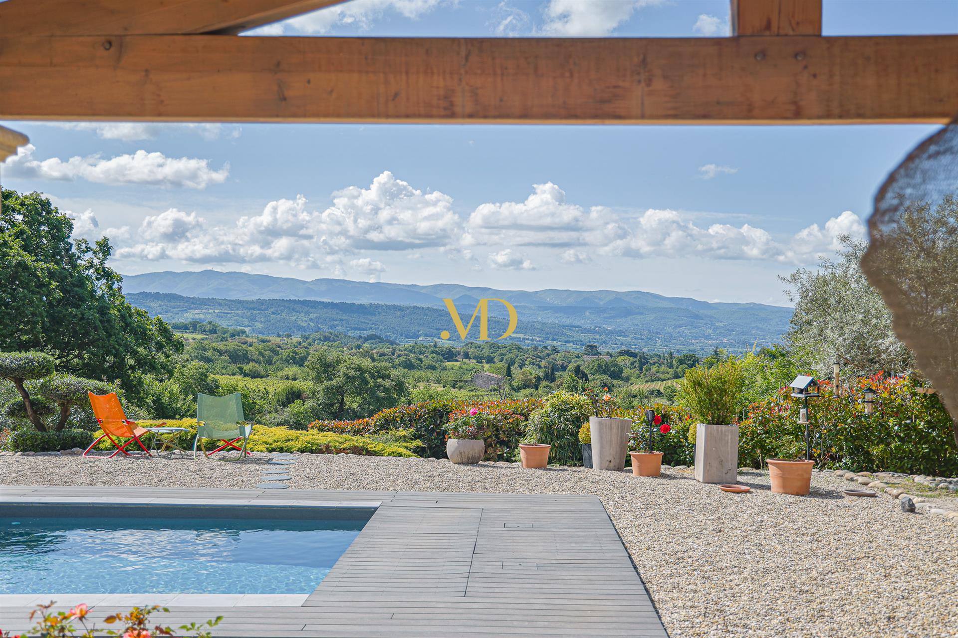 Exceptional property with Panoramic view Saint-Saturnin-lès-Apt