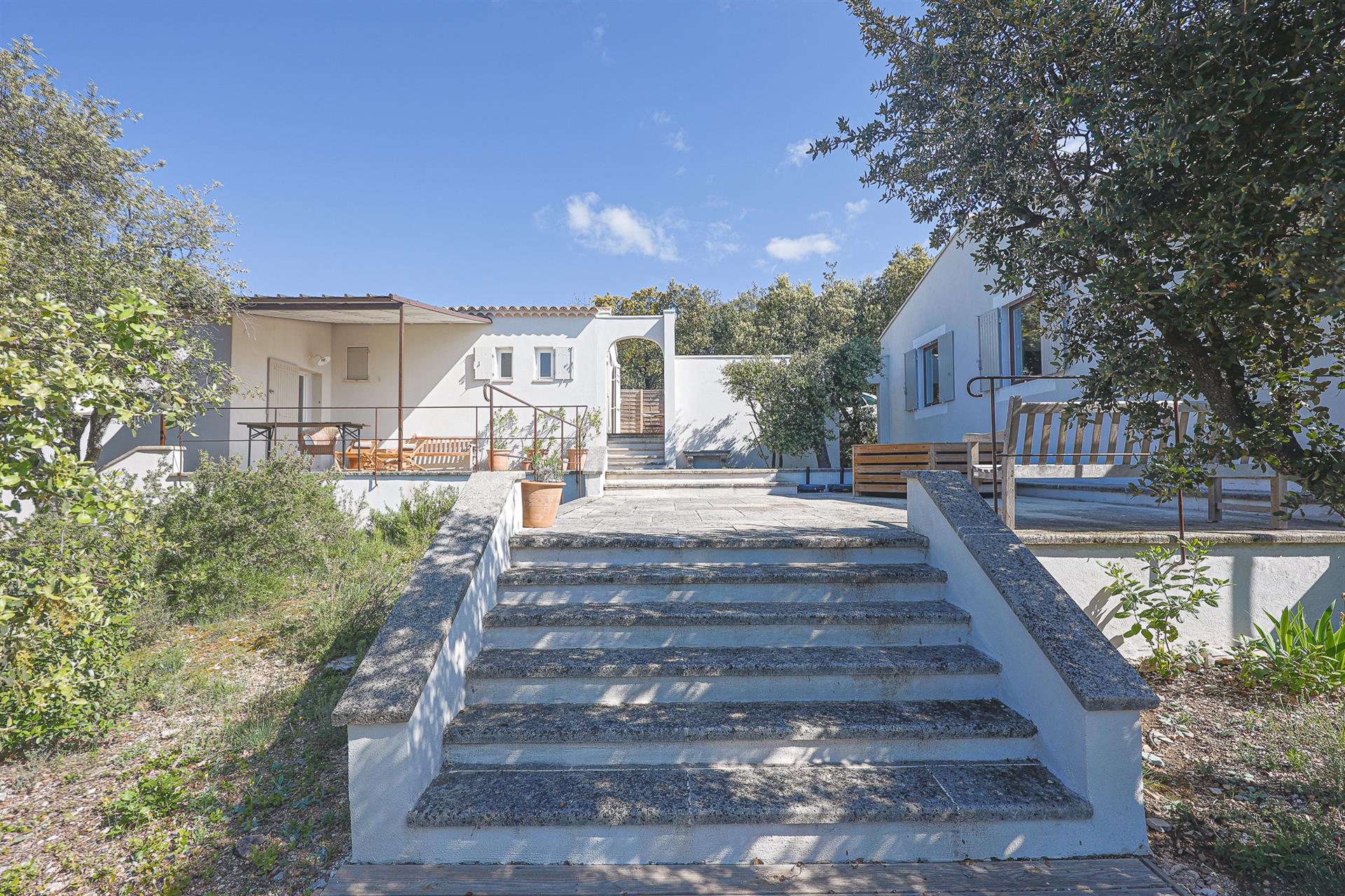 Villa with swimming pool and view in Saint Saturnin Les Apt
