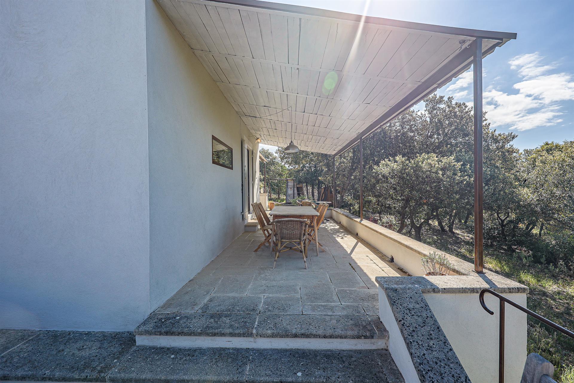 Villa with swimming pool and view in Saint Saturnin Les Apt
