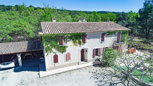 Provencal country house with swimming pool in Saint Saturnin Les Apt