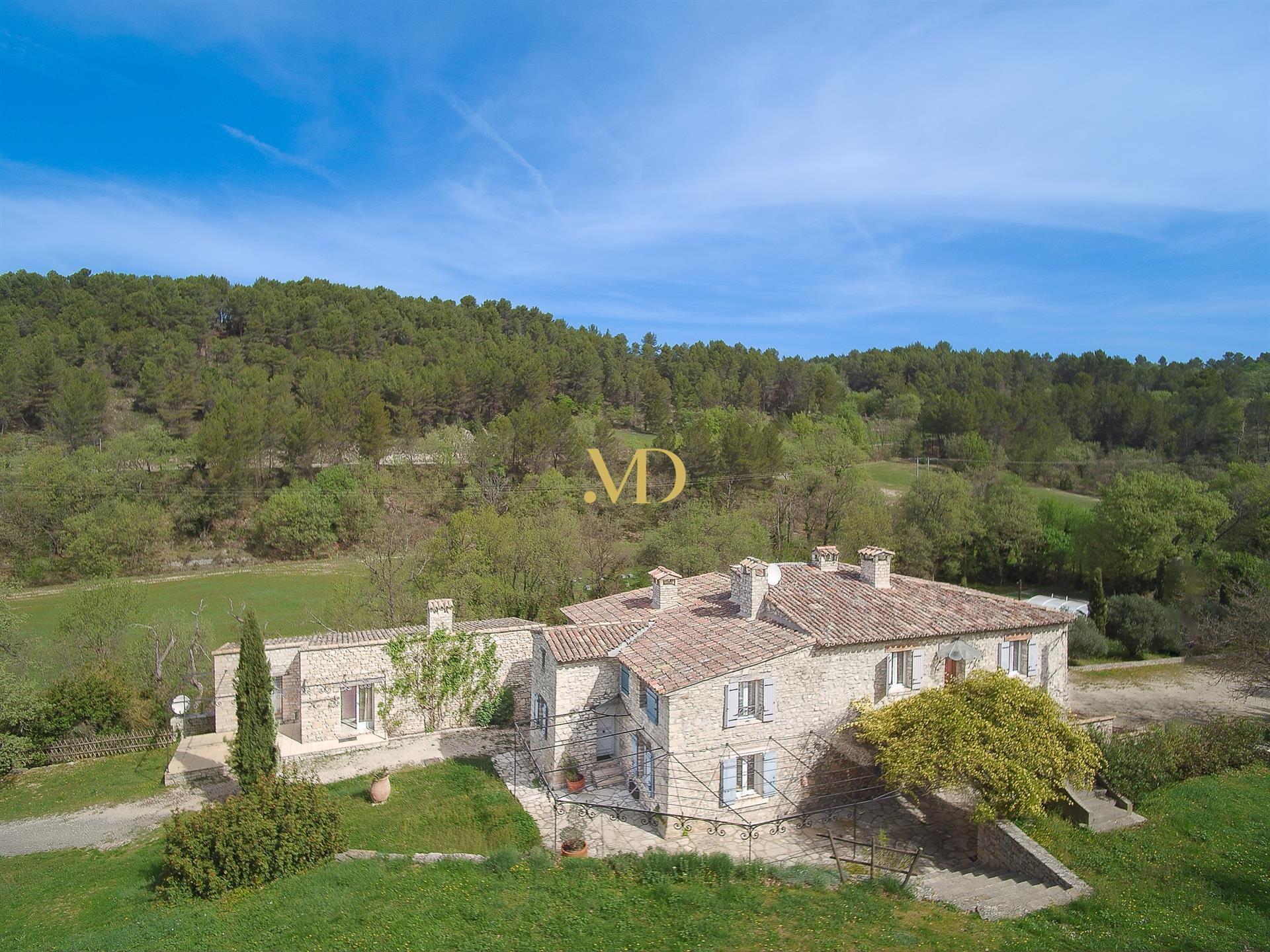 Linda casa bastide em Caseneuve