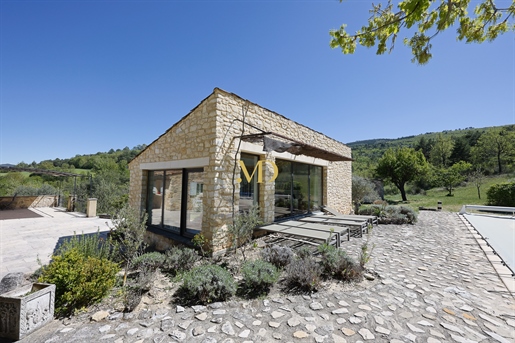 Wunderschönes Anwesen in der Provence mit Panoramablick