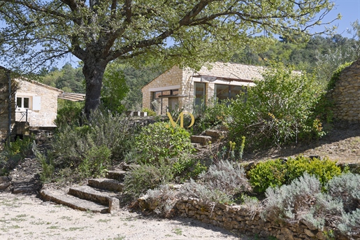 Magnificent property in Provence with panoramic views