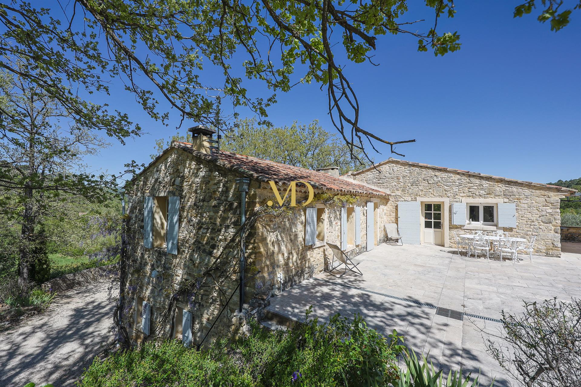 Magnificent property in Provence with panoramic views