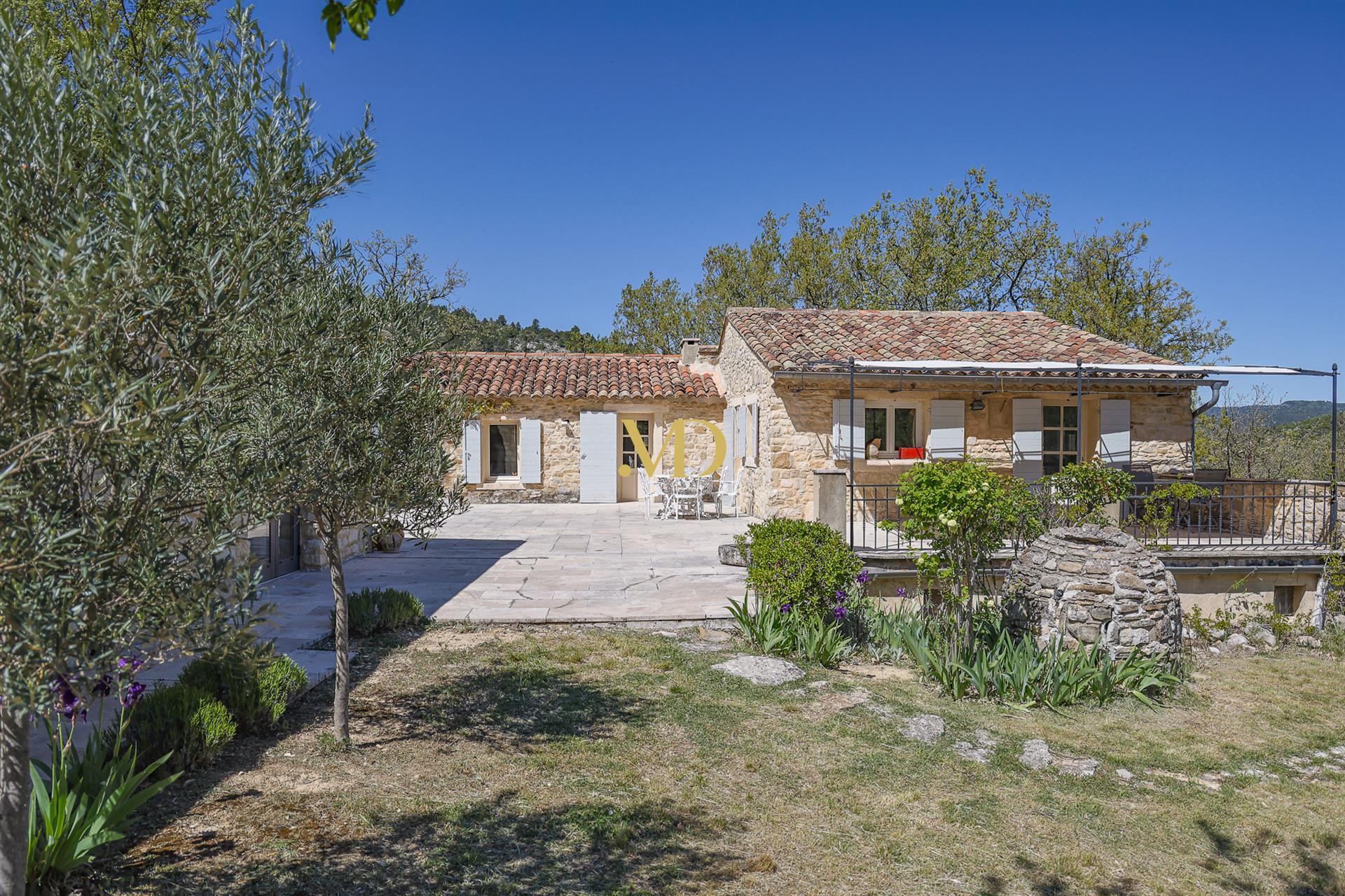 Magnificent property in Provence with panoramic views