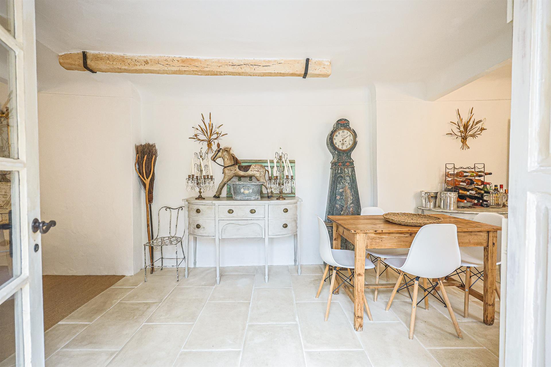 Charming village house with swimming pool and terraces in St Saturnin-les-Apt