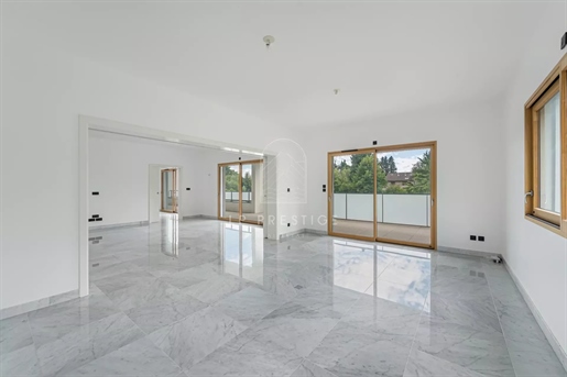 Grand Genève - Divonne-les-Bains - Exceptional - Luxurious Apartment 291 m² - Terrace