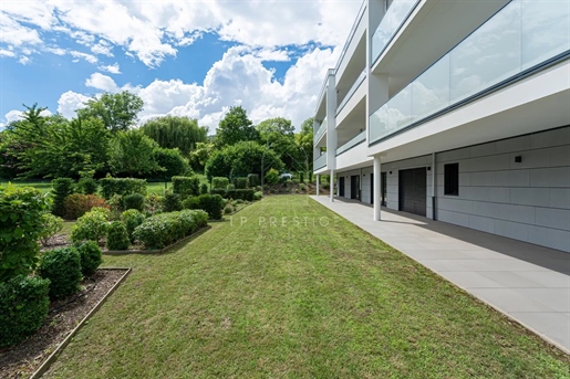 Grand Genève - Divonne-les-Bains - Exceptional - Luxurious flat 269 m² - Terrace and garden
