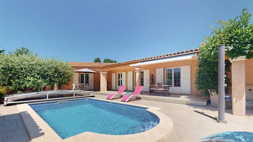Regusse, Charmante villa avec piscine sur 1202 m² de terrain.