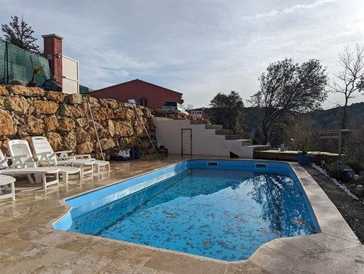 Salernes, maison de 2021 de plain pied, 4 pièces, 98 m², piscine