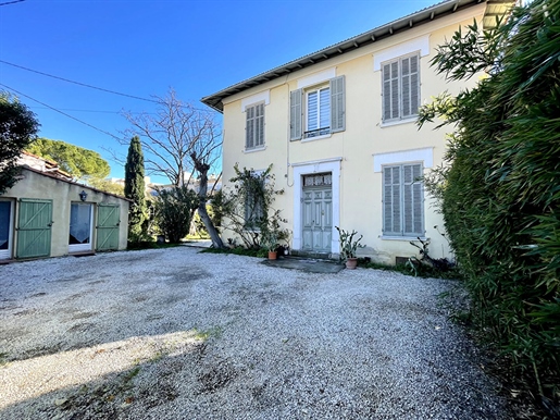 Draguignan, 4-room house with swimming pool + an independent T2.
