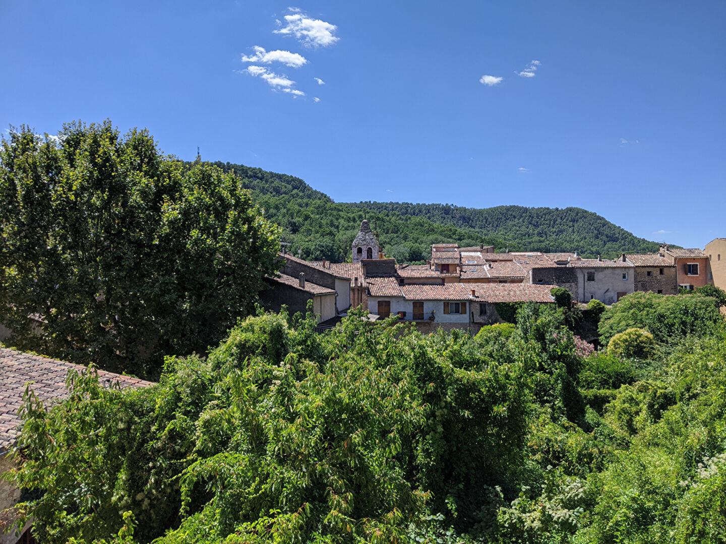 Salernes apartment sold for rent, 3 rooms of 58.95 m² with attic