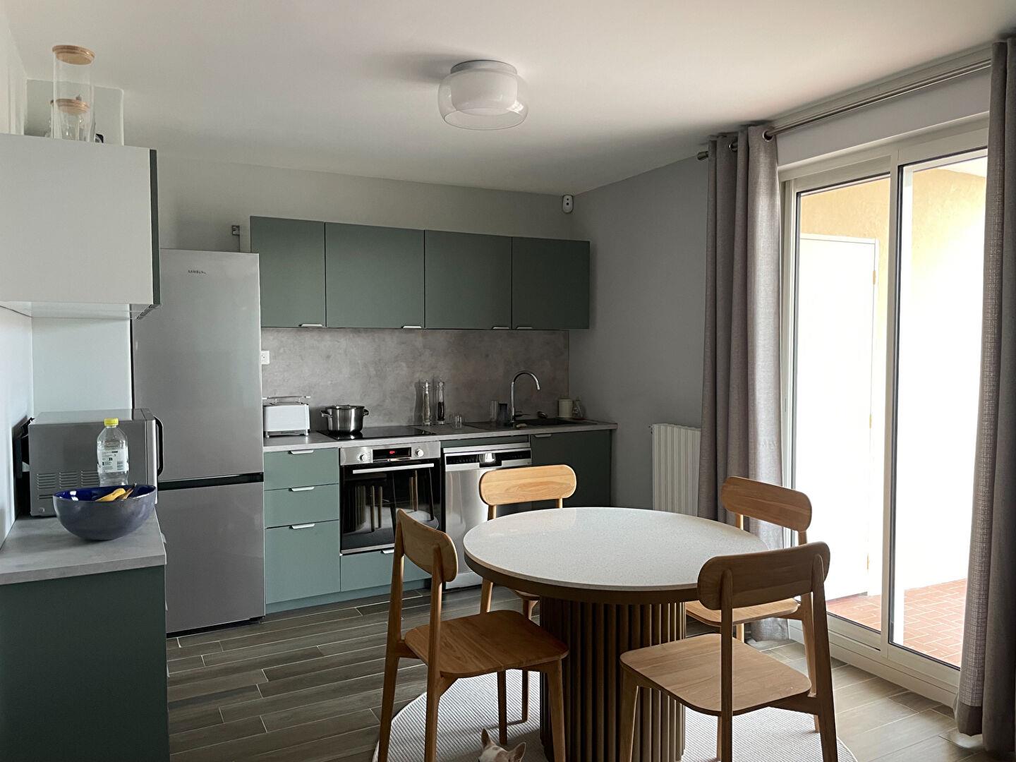 Apartment 4 room(s) Draguignan (var) of 87m² crossing with two balconies.