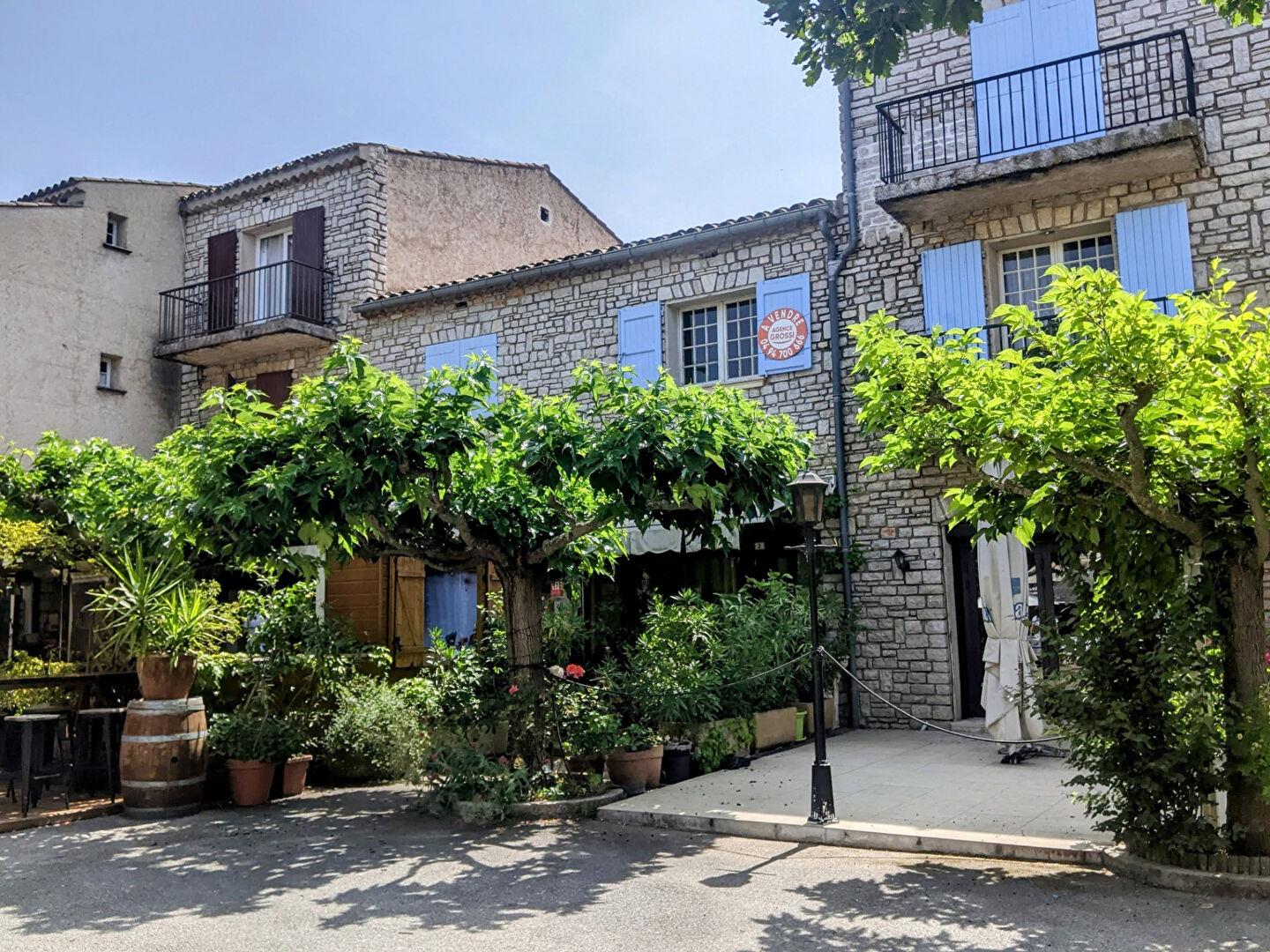 Les Salles sur Verdon, charming T3 type apartment.