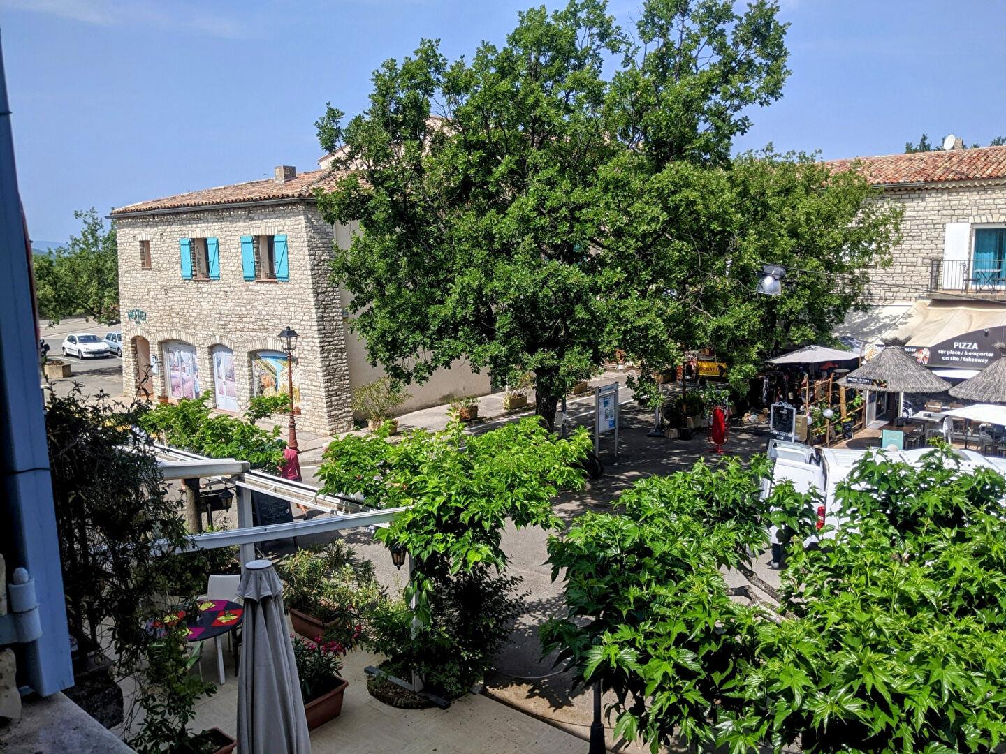 Les Salles sur Verdon, charming T3 type apartment.