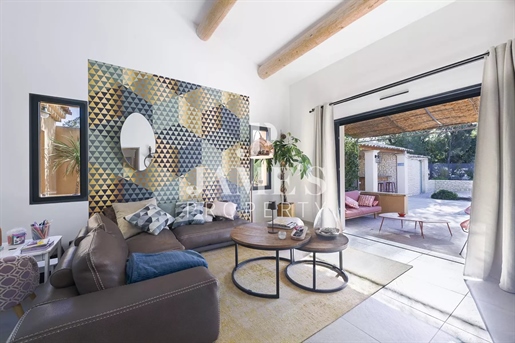 Recent single-storey house with studio - Saint Rémy de Provence