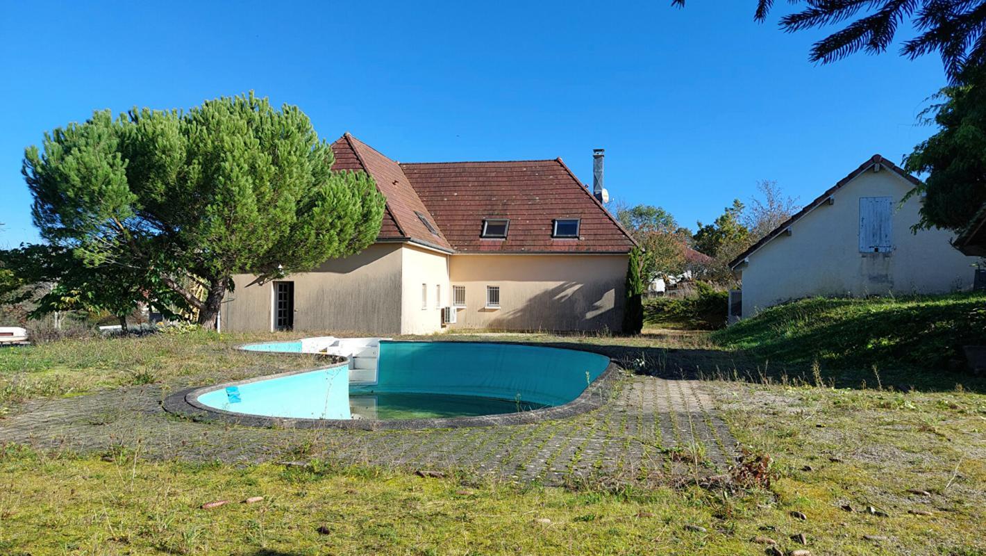 House Vauvillers 9 room(s) 210 m2 Swimming pool garden outbuilding