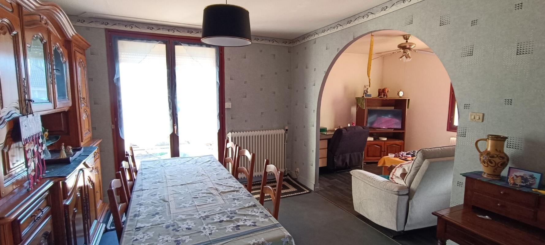 Maison à vendre, 101m², Luxeuil-les-Bains