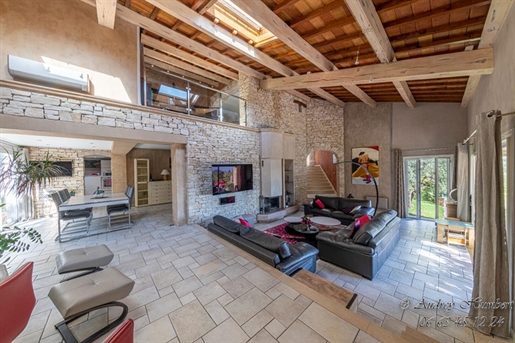 En Provence, Propriete d'EXCEPTION, 350 m² sur splendide terrain de 4400 m² avec piscine