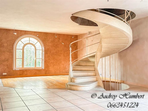 Exclusivite, à Manosque, Belle Opportunite : Villa de 248 m² sur 1600 m²