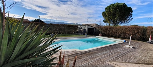 Villa plain pied avec piscine et vue