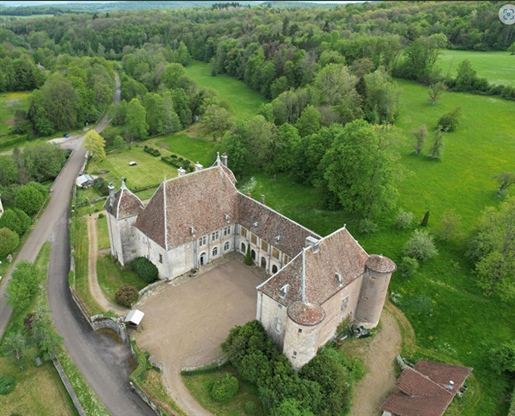 Chateau Xv e siècle ( 70230 Filain )