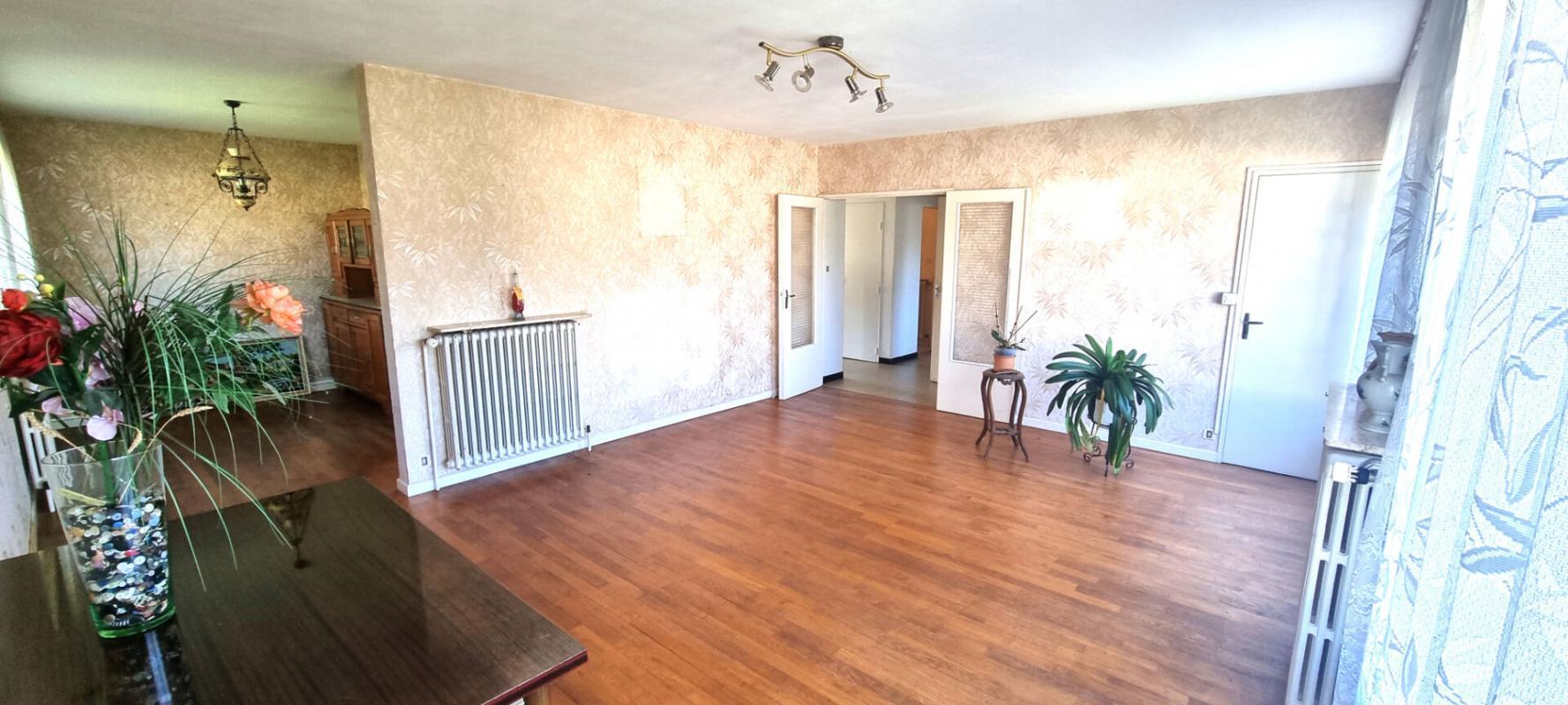 House With Great Potential - 4 Bedrooms - In A Dead End