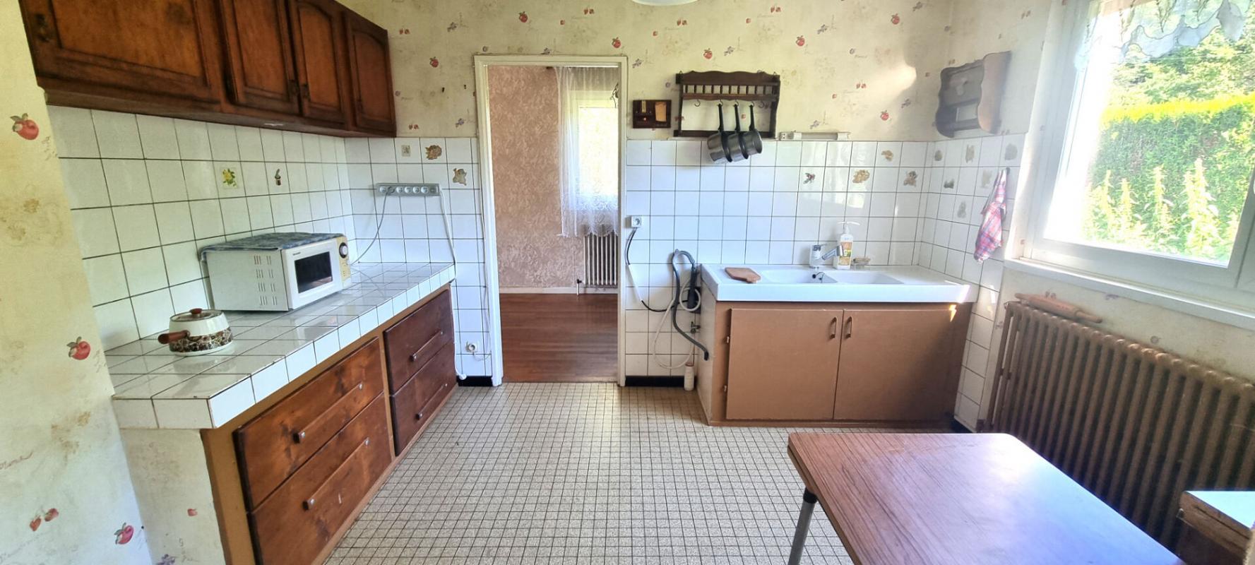 House With Great Potential - 4 Bedrooms - In A Dead End
