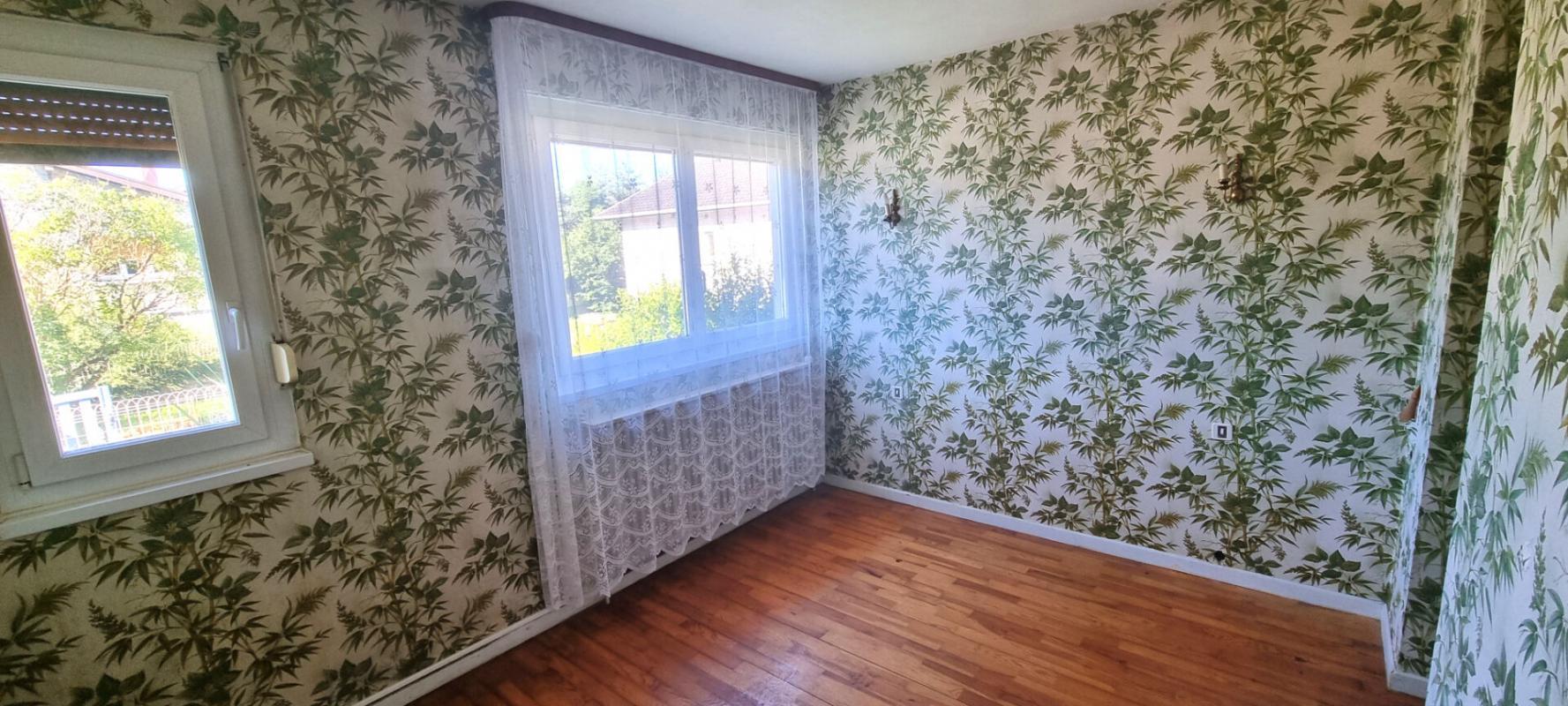House With Great Potential - 4 Bedrooms - In A Dead End