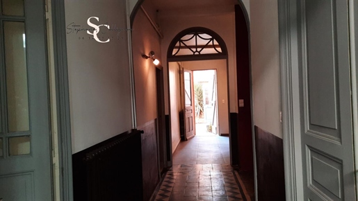 The Charm of the old, - Double mansion, 300 sqm, 6 bedrooms, Courtyard