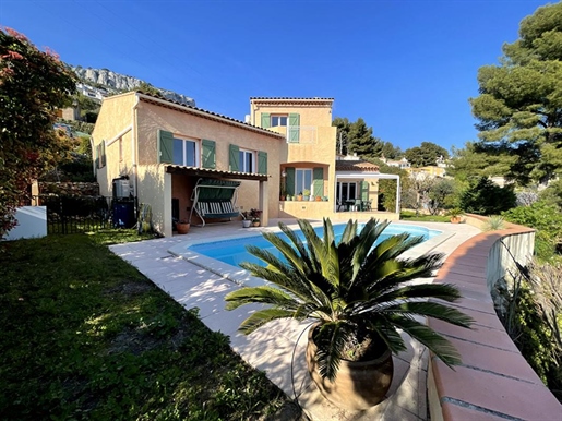 Exceptional villa of 140 m² with swimming pool and its magnificent view - Quatre chemins des routes
