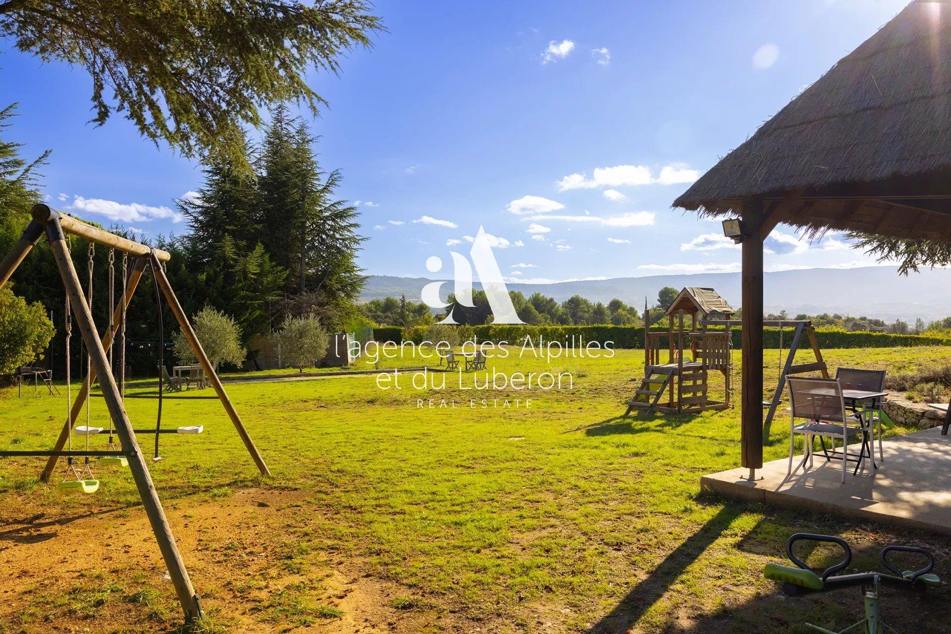 Gargas - Property With Views Pool And Land