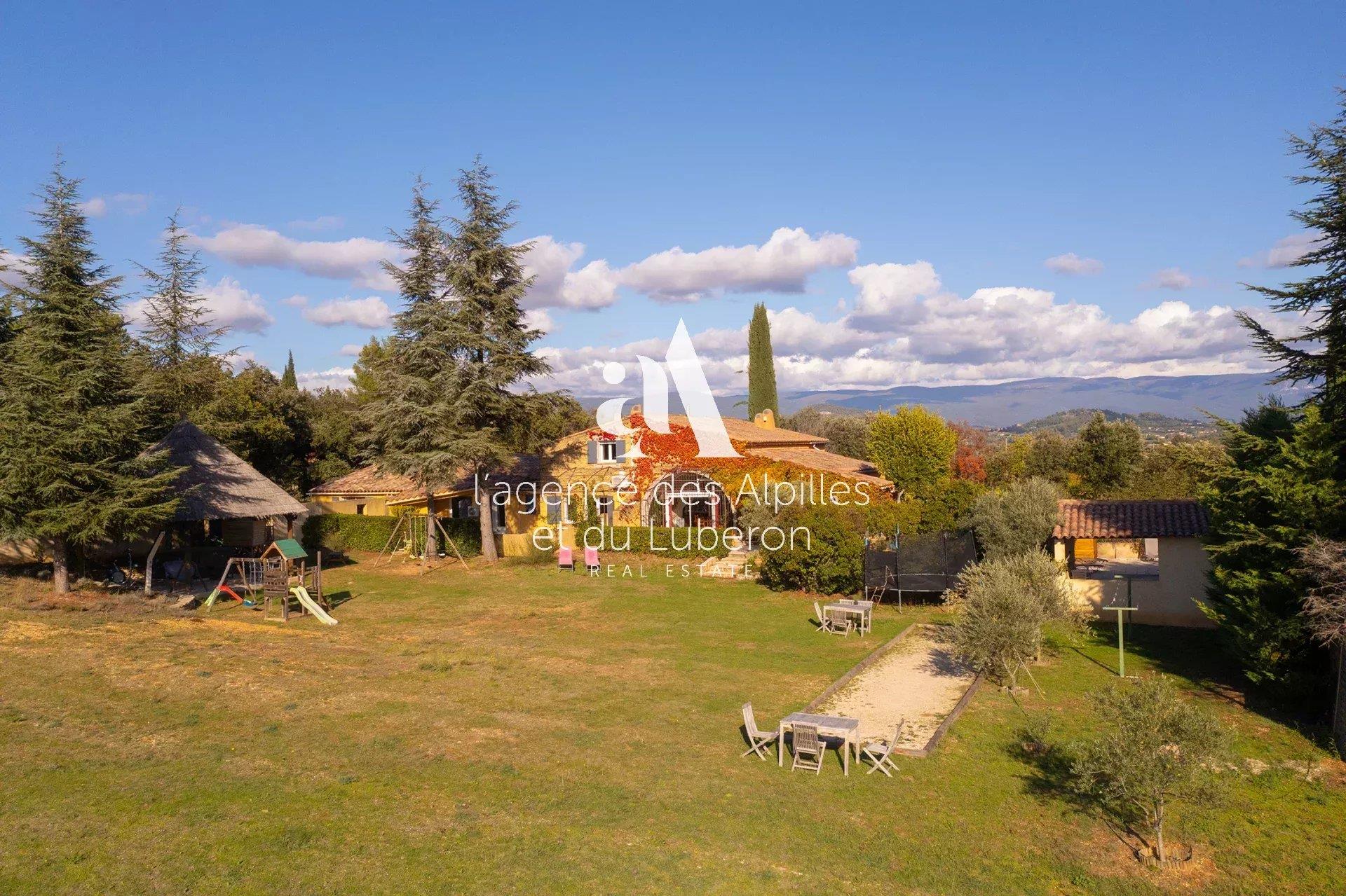 Gargas - Property With Views Pool And Land