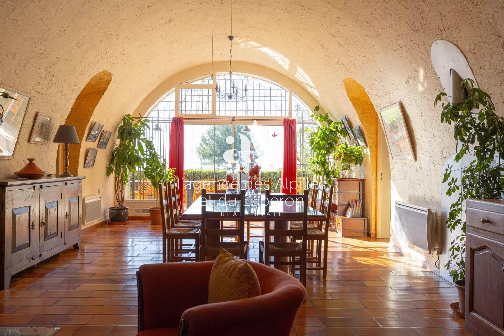 Gargas - Property With Views Pool And Land