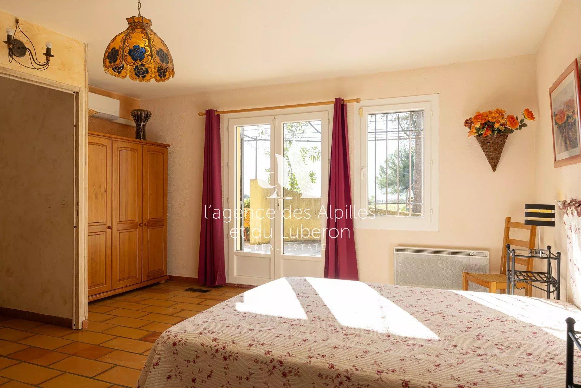 Gargas - Property With Views Pool And Land