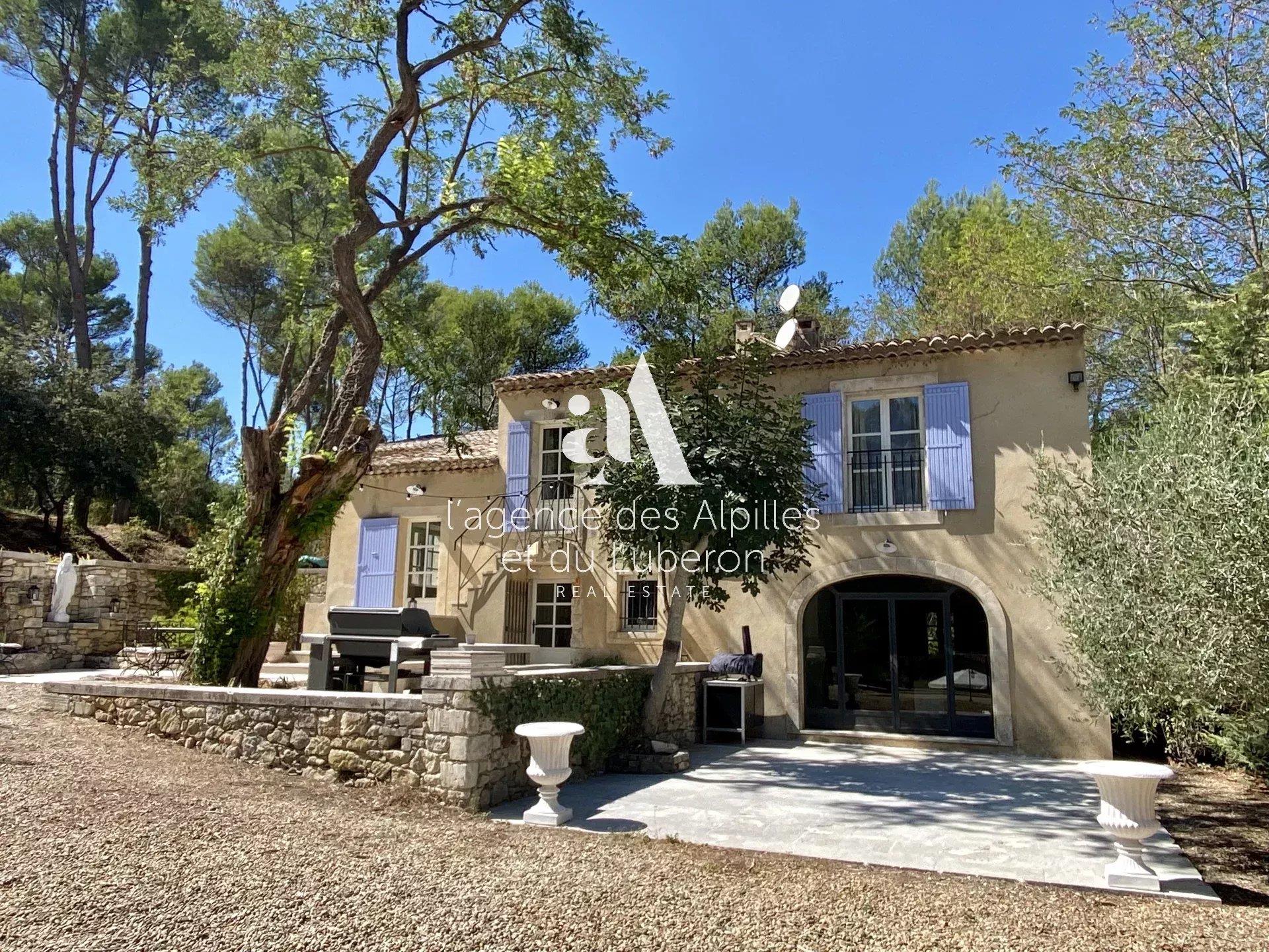 Oppède- Bastide Au Calme Avec Piscine