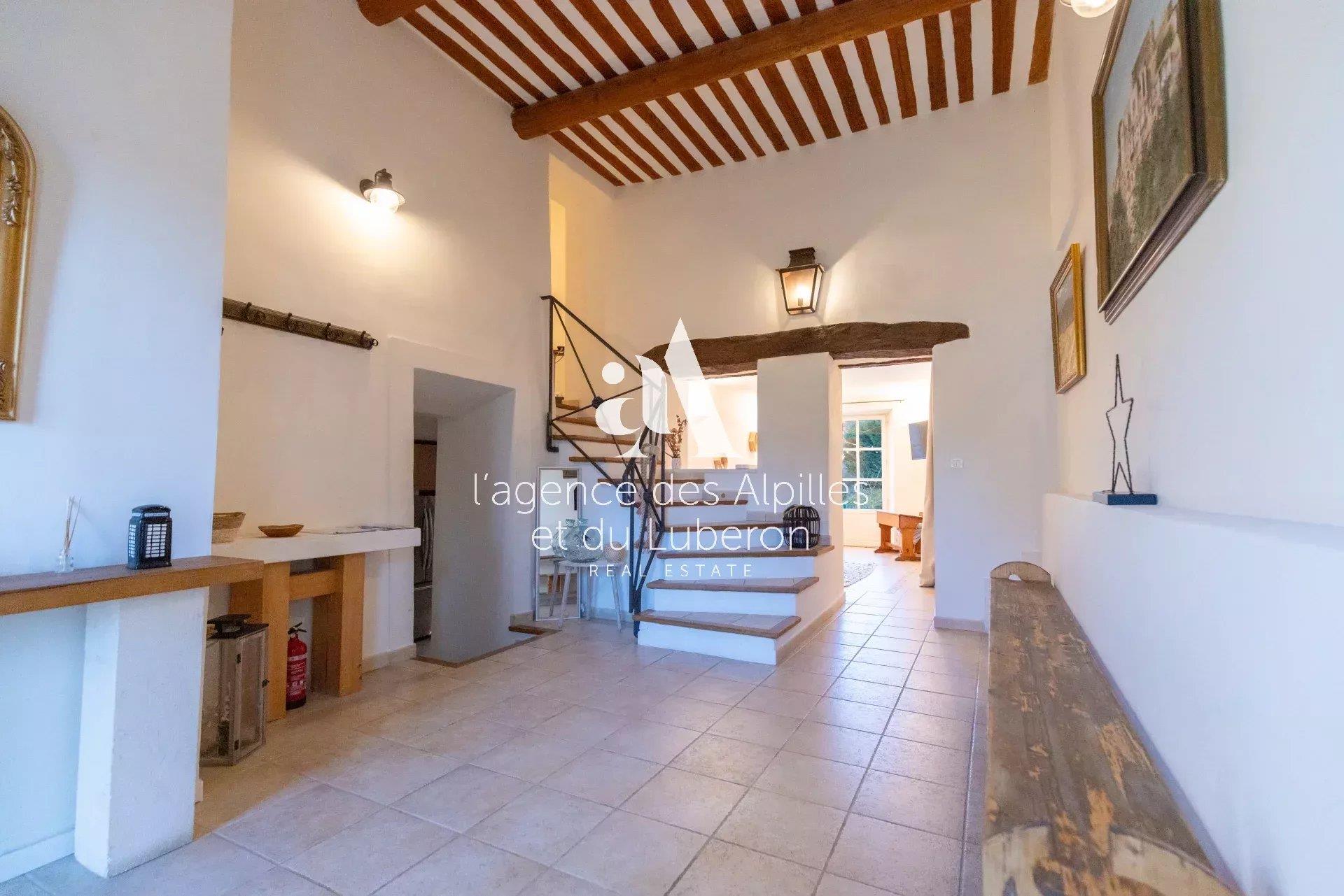 Oppède- Bastide Au Calme Avec Piscine
