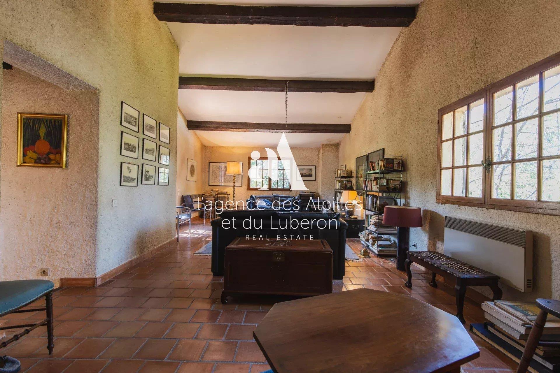Bonnieux - House With Pool And Views