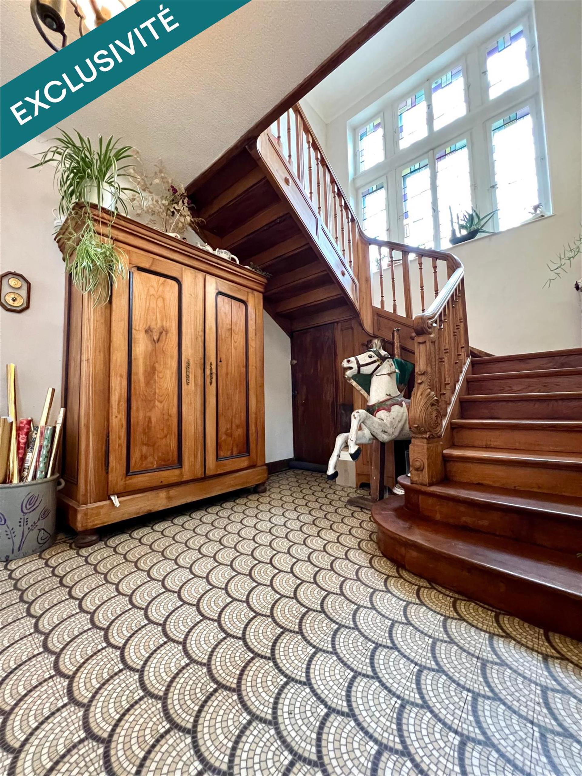 Purchase: Luxury property (67350)