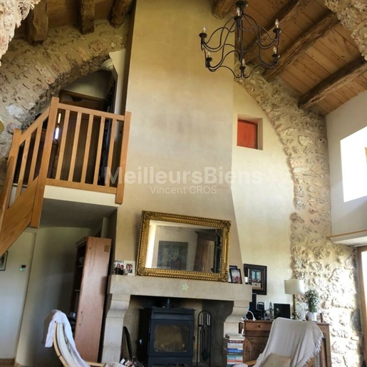 Magnificent stone house completely renovated