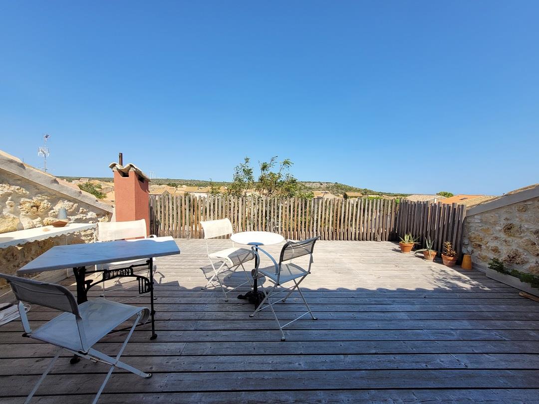 Renovated Former Winegrower's House, Offering Many Possibilities With Its 235 M2 Of Living Space, Ga