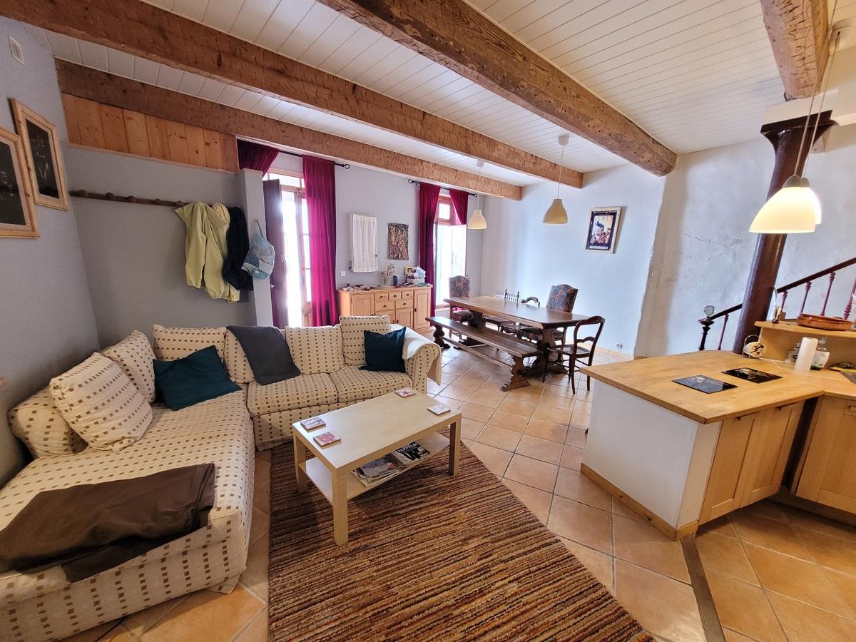Beautiful Character House With 166 M2 Of Living Space In The Heart Of A Charming Village.