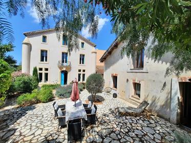 Superb and unique bourgeoise home with its gardian home on a 595 m² plot with pool.