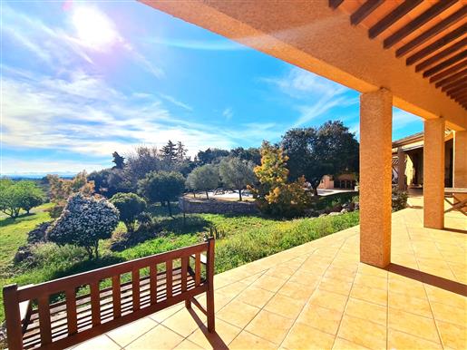 Superb architect villa with 4 bedrooms on a 4365 m² plot with private pool area and incredible views