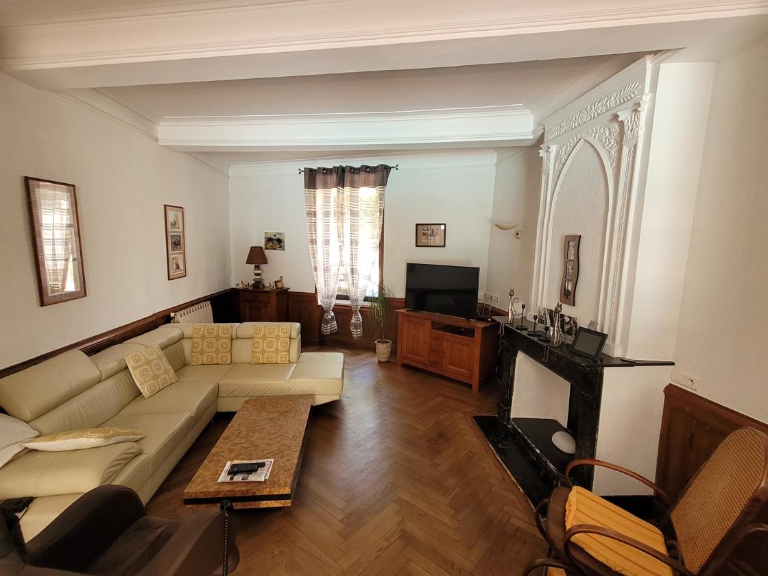 Winegrower's Property With 188 M2 Of Living Space On 488 M2 Of Land With Stone Outbuilding And Swimm