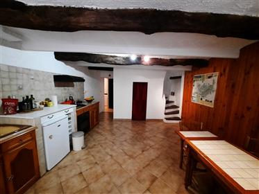 Nice village house with 115 m² of living space and possibility to create a roof terrace.